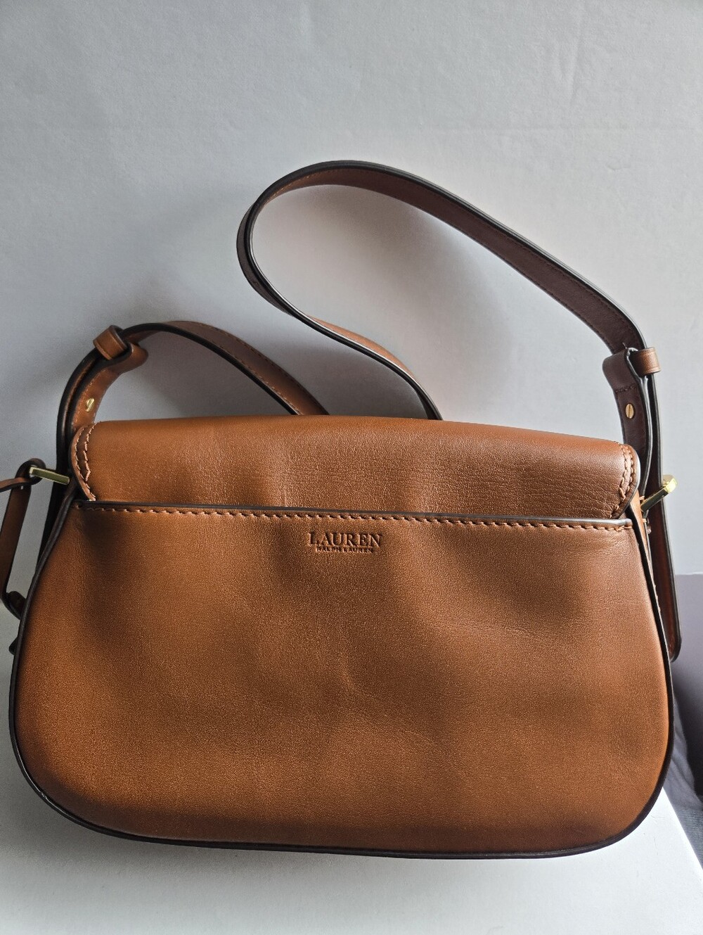 Ralph Lauren British Tan  Leather Shoulder Bag with Gold Hardware - Picture 5 of 9